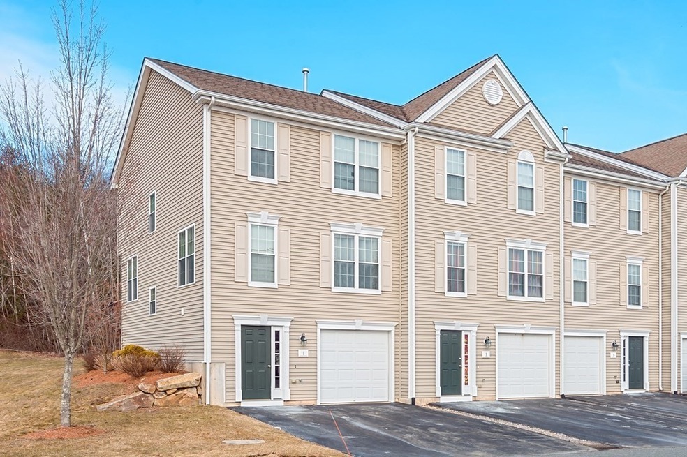 1 Buttercup Ln unit 1, South Grafton, MA 01560 - photo 1