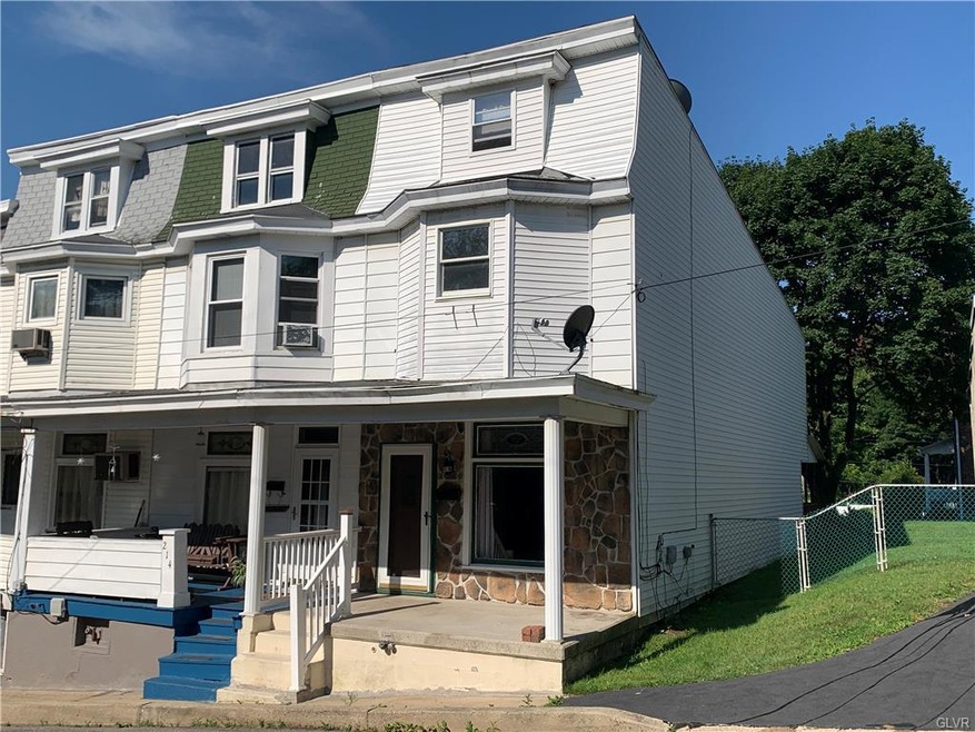 216 Lombard St, Tamaqua, PA 18252 - photo 1