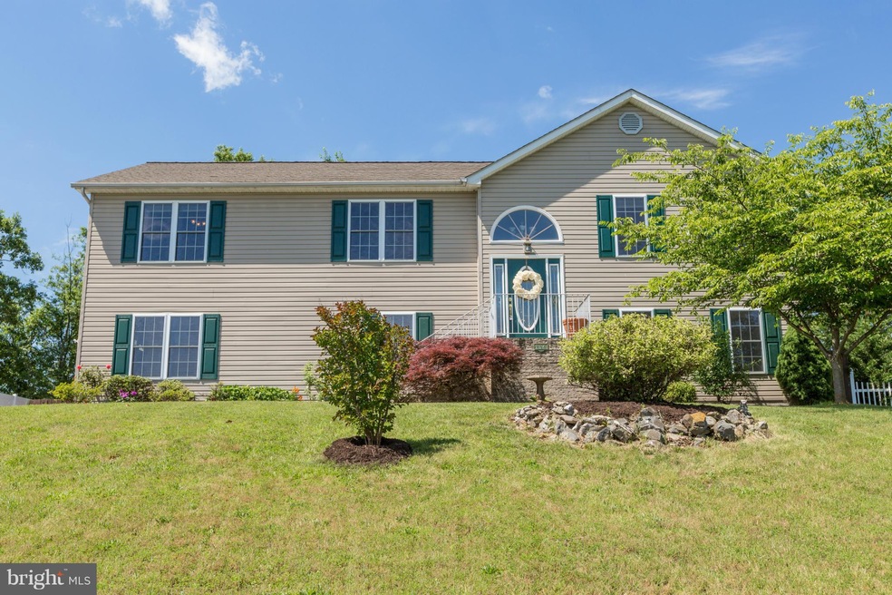 204 Trefoil Ct, Winchester, VA 22602 - photo 1