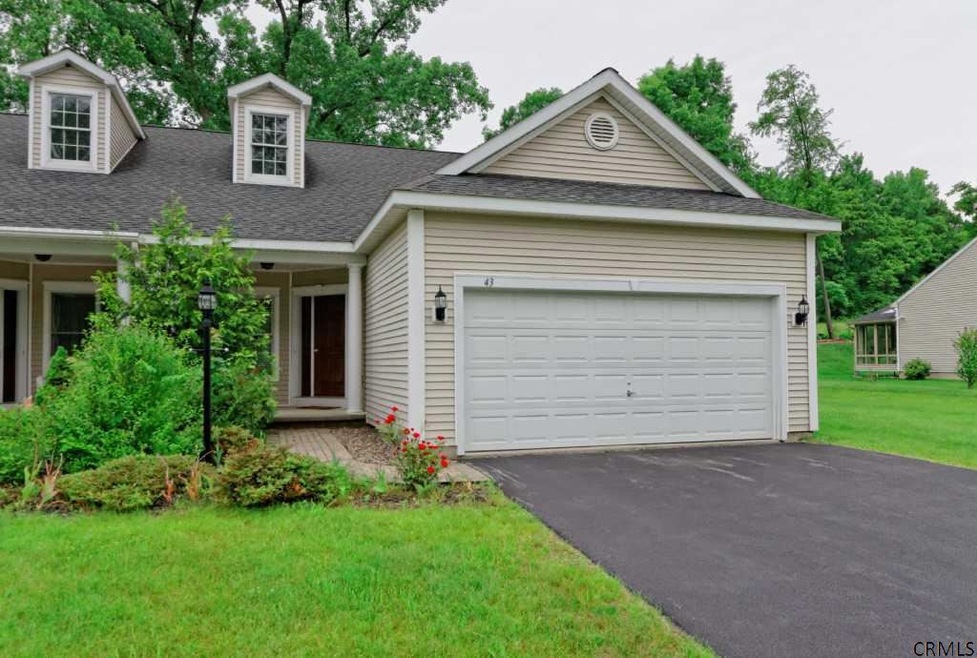 43 Rockrose Dr, East Greenbush, NY 12061 - photo 1