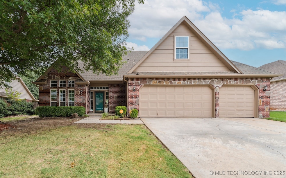 409 N Palm Ave, Broken Arrow, OK 74012 - photo 1