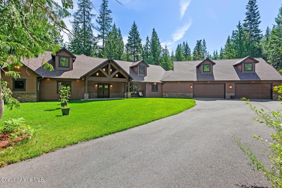 Elkhorn Ranch Craftsman on 3+ ac