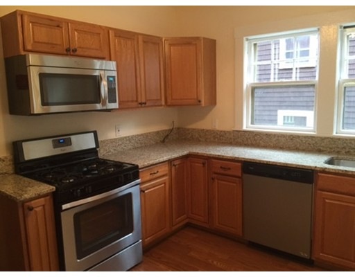 29 Chardon Rd unit 1, Medford, MA 02155 - photo 1