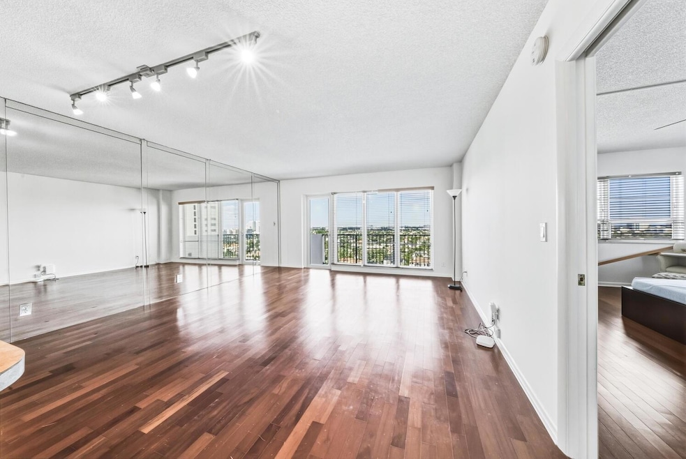 unlisted-address, Fort Lauderdale, FL 33301 - photo 1