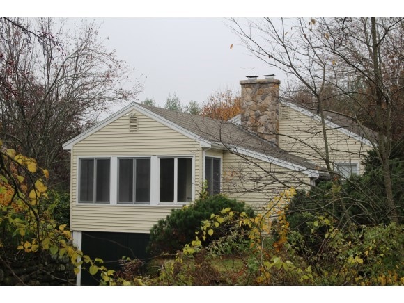 7 W Whitehall Rd, Amesbury, MA 01913 - photo 1