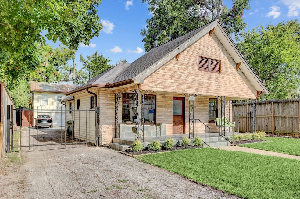 For Sale $750,000 • Co-Listing Agent