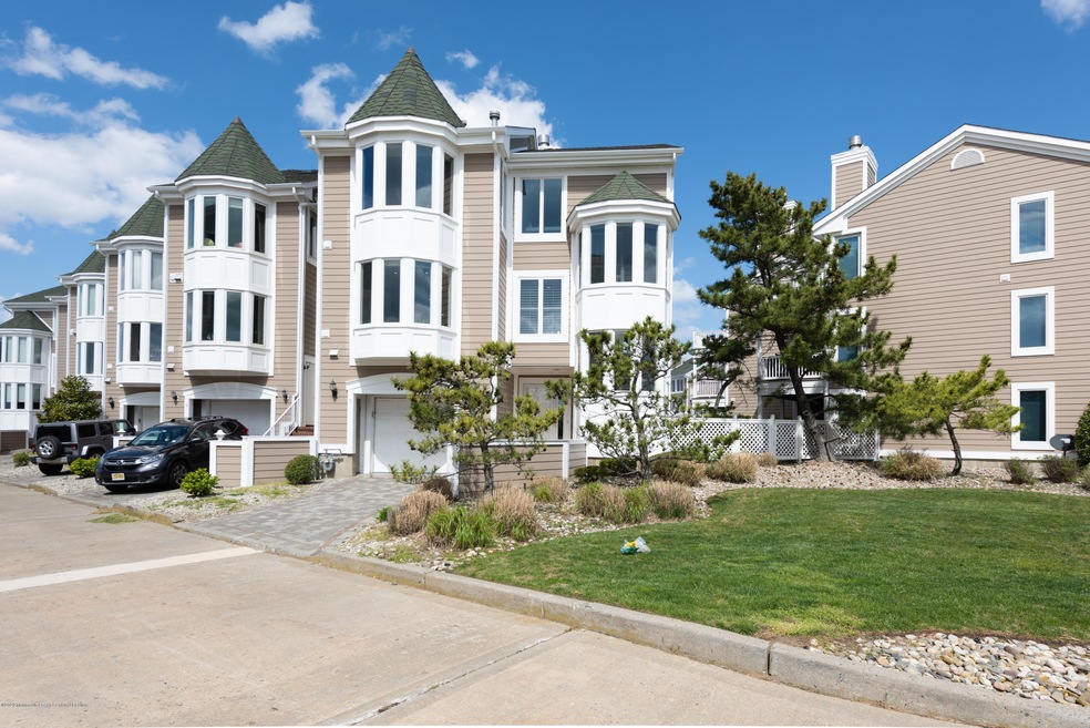 5 Grand Pointe Way unit 5, Sea Bright, NJ 07760 - photo 1