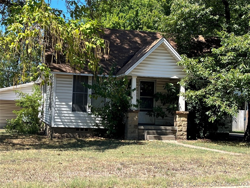 1215 S 3rd St, McAlester, OK 74501 - photo 1
