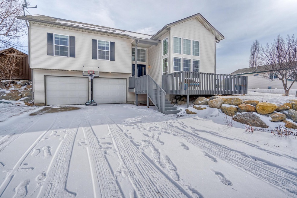 21 Honeysuckle Ln.