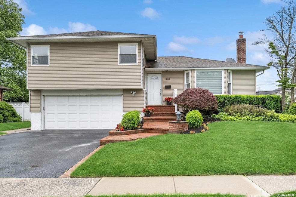 Sold $1,080,000 • Co-Listing Agent