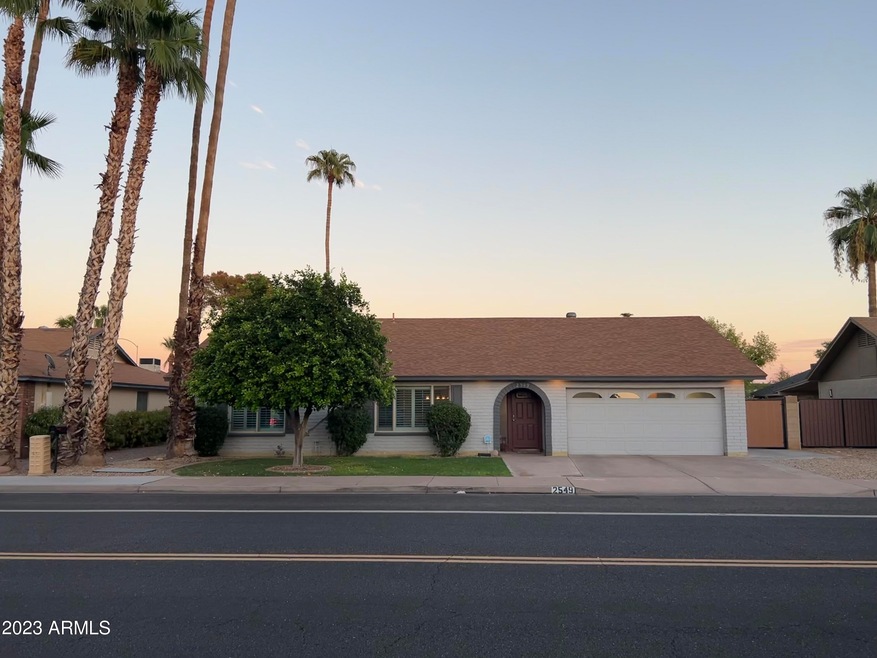 2549 S Patterson, Mesa, AZ 85202 - photo 1