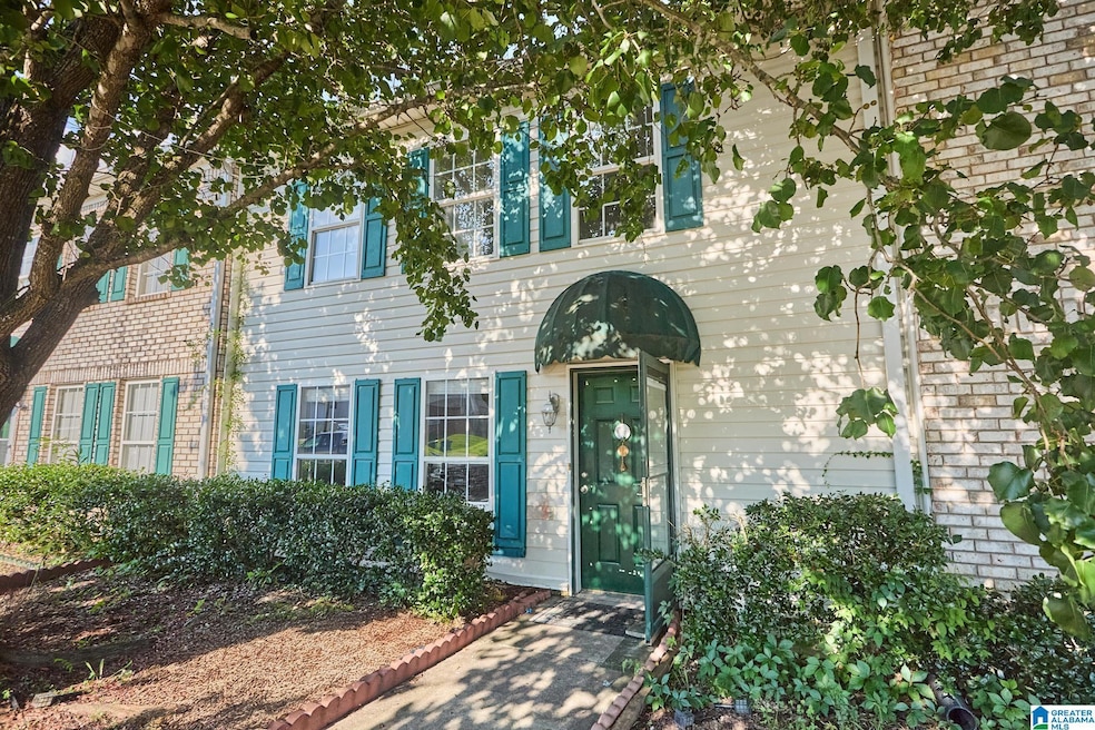 1303 Hillsboro Ln, Helena, AL 35080 - photo 1