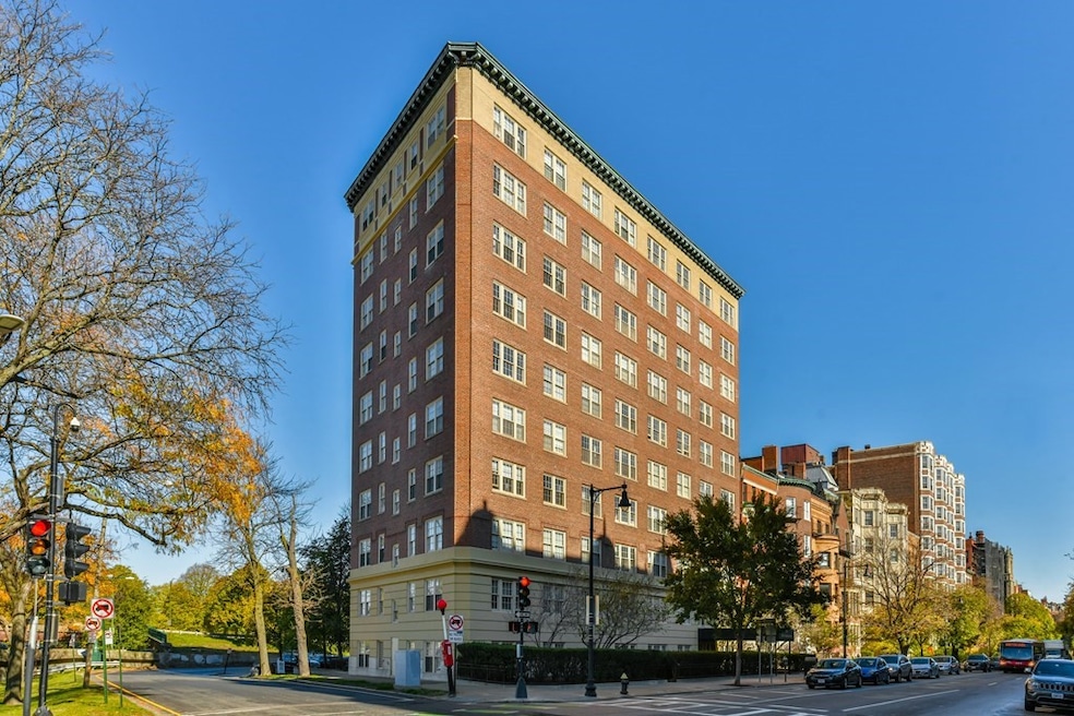 The Charlesview unit 1004, Boston, MA 02215 - photo 1