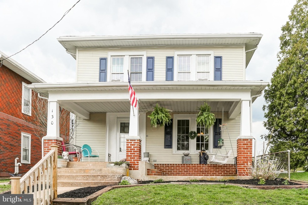 130 S 3rd St, Mount Wolf, PA 17347 - photo 1