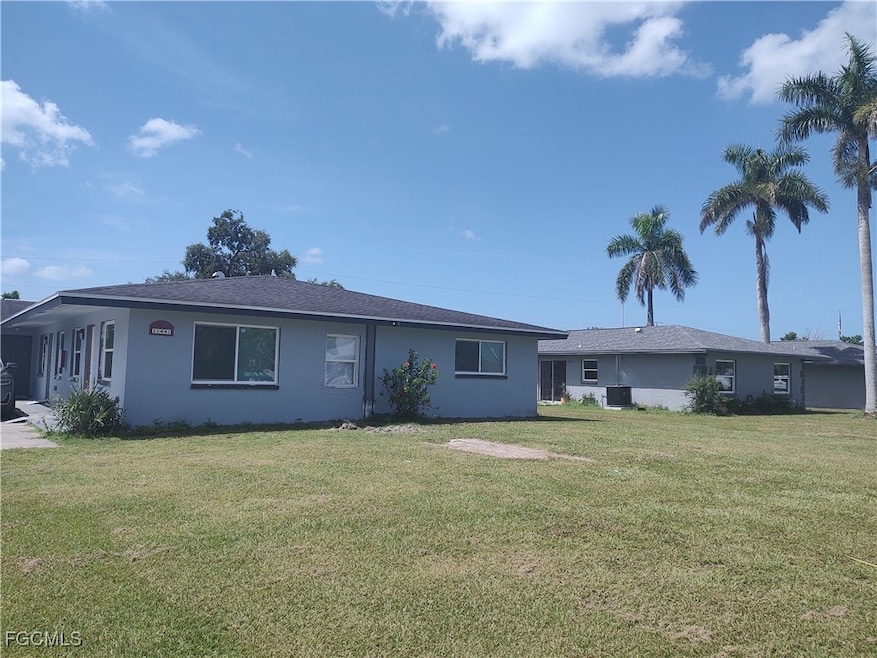 11451 Char Ann Dr, Fort Myers, FL 33908 - photo 1
