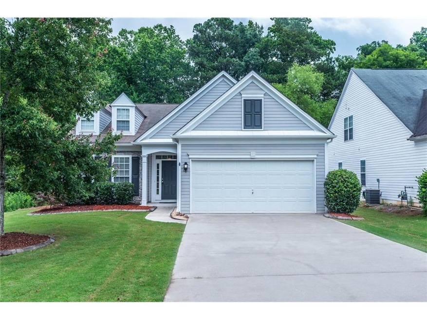 Welcome home to this gorgeous 2 bedroom, 2 bathroo