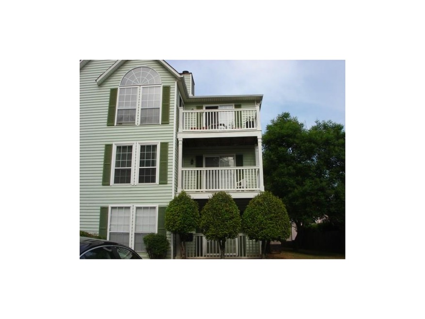 Mid level end condo in established, stable neighbo