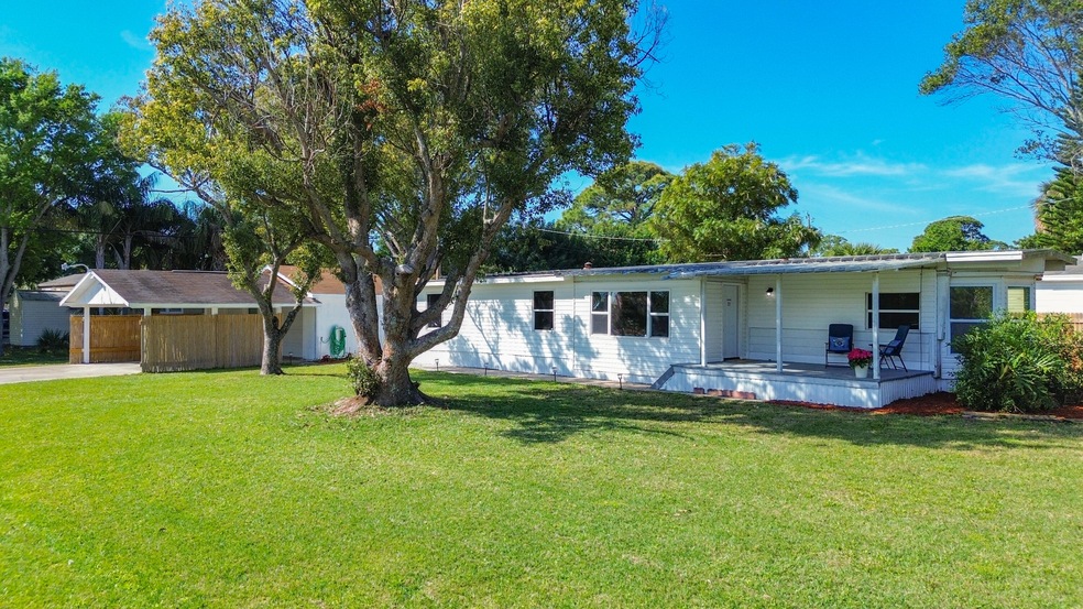 5425 Codner Lane-11