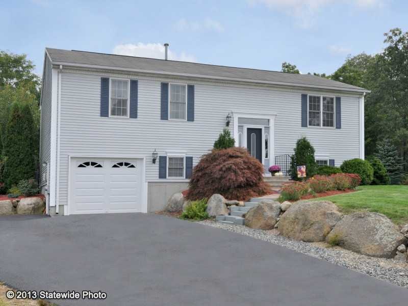 40 Cobblestone Terrace, Coventry, RI 02816 - photo 1