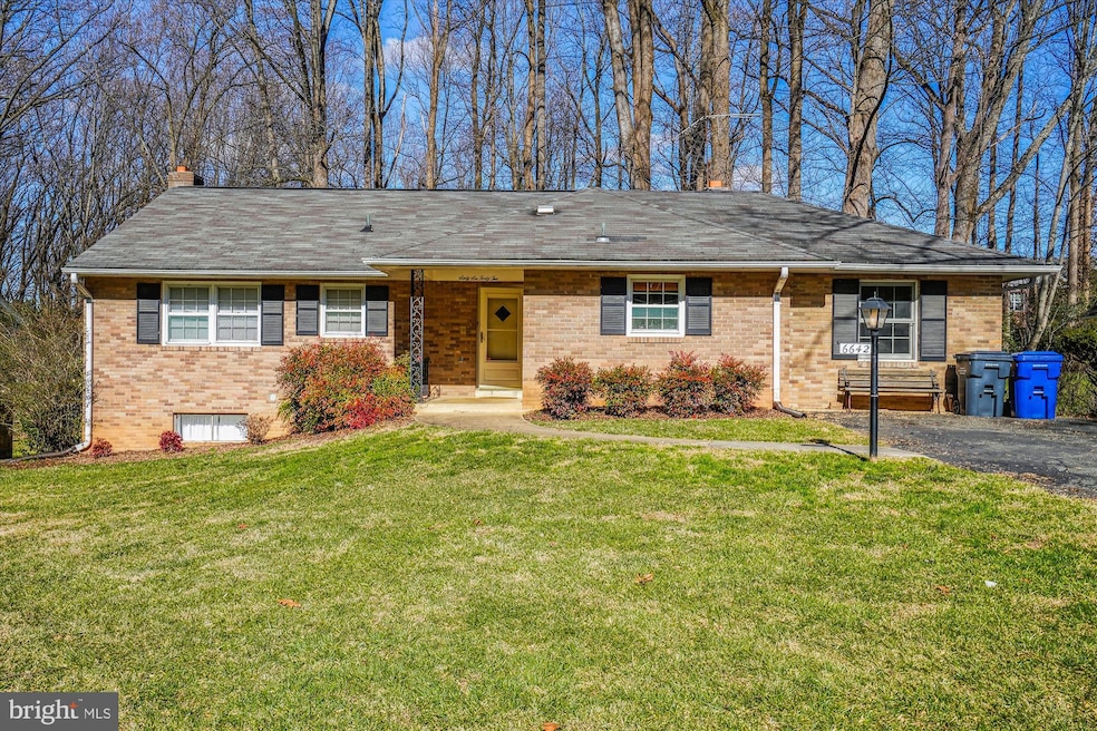 6642 Kirby Ct, Falls Church, VA 22043 - photo 1