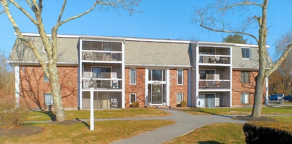 Fox Run unit C32, South Easton, MA 02375 - photo 1