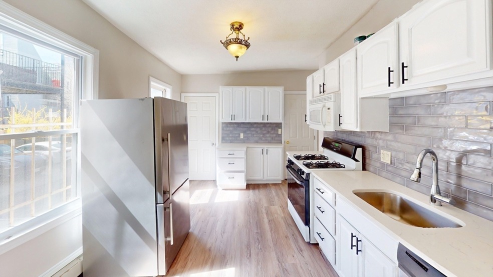 78 F St unit 78, Boston, MA 02127 - photo 1