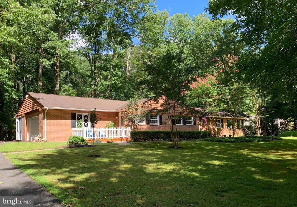 11305 Woodland Dr, Lutherville Timonium, MD 21093 - photo 1