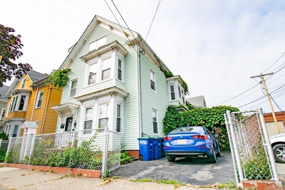 337 Washington St unit 3, Somerville, MA 02143 - photo 1