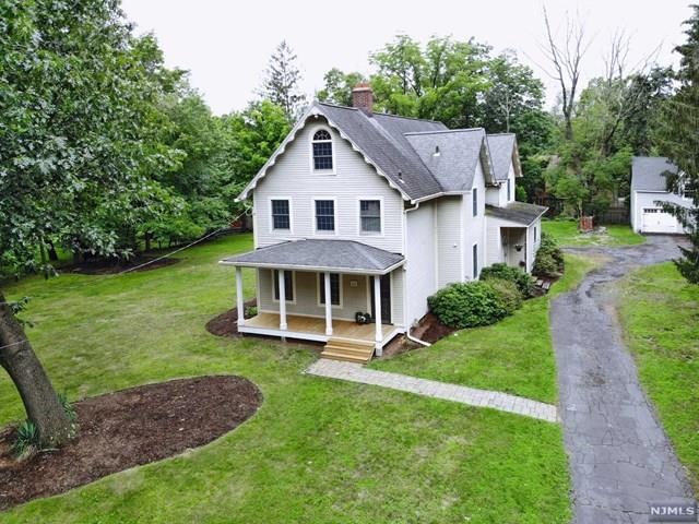 555 Piermont Rd, Demarest, NJ 07627 - photo 1