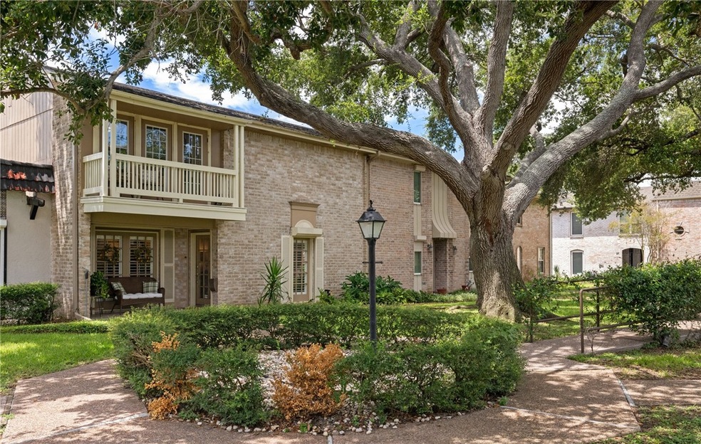 # 22  Park like Setting , Massive mature Oaks!