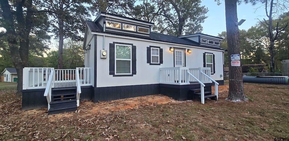 4801 Woodcastle Dr, Chandler, TX 75758 - photo 1