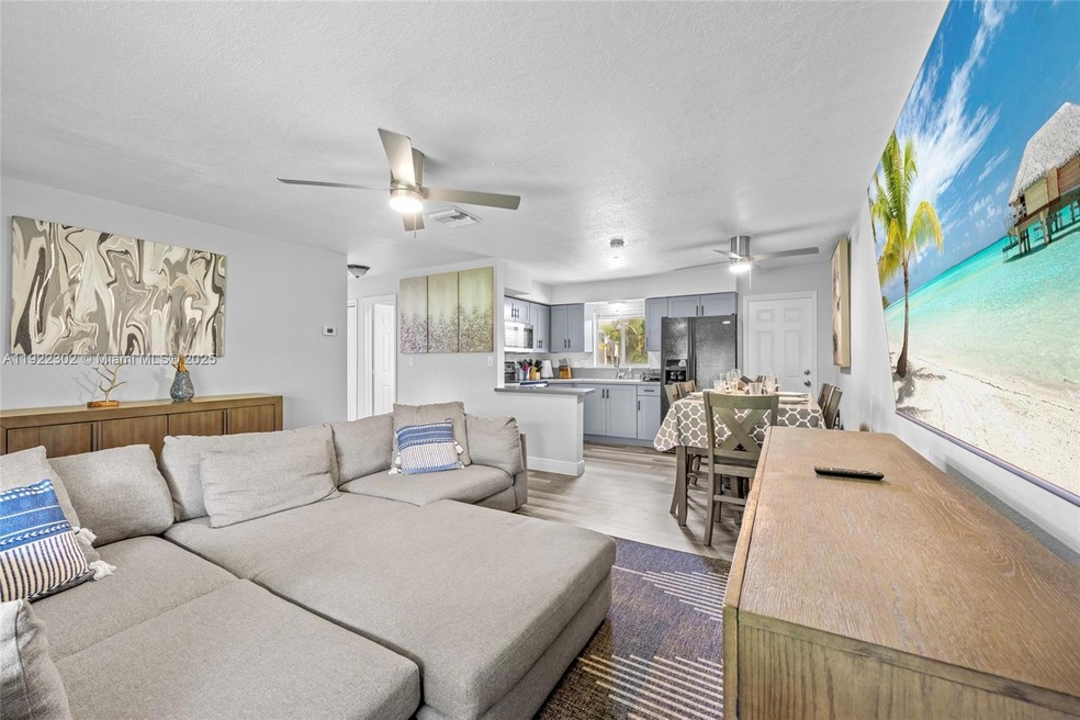 1208 NE 5th Ave unit 1, Fort Lauderdale, FL 33304 - photo 1