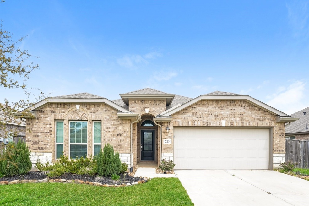 723 Autumn Lake Ln, Magnolia, TX 77354 - photo 1