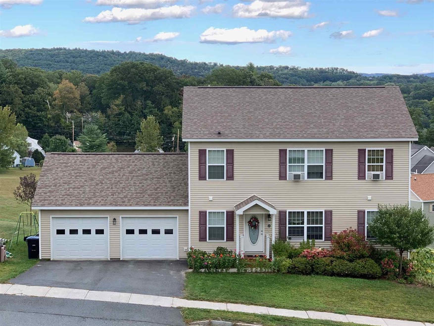 118 Butternut Rd, White River Junction, VT 05001 - photo 1