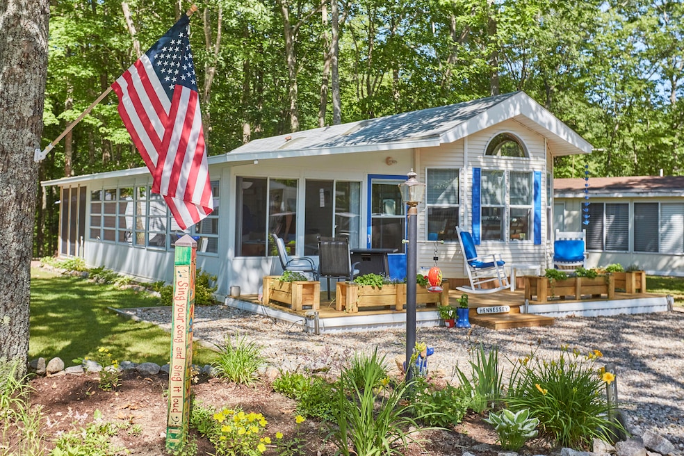 1 Robinson Way, #B48, Kennebunk