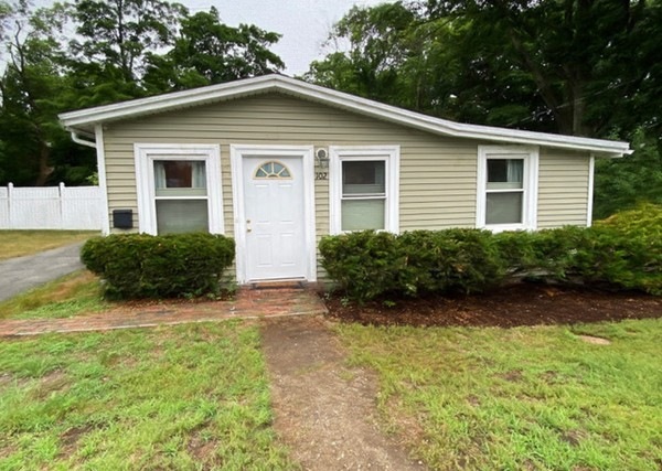 102 Poplar St, Danvers, MA 01923 - photo 1