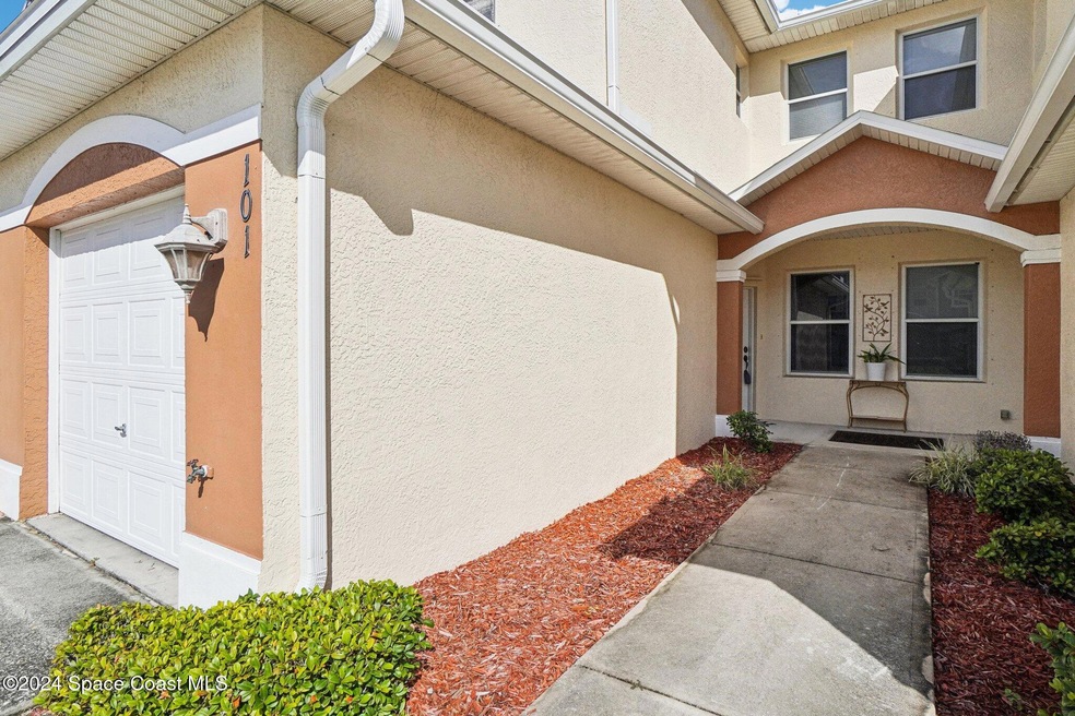 1040 Venetian Dr unit 101, Melbourne, FL 32904 - photo 1
