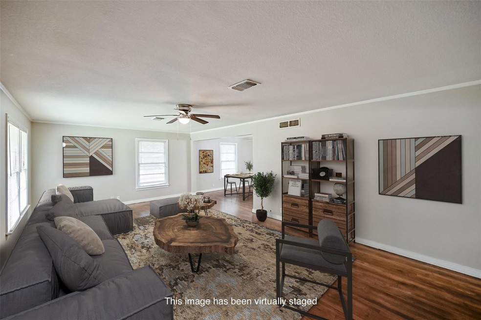 217 E Hird St, Gainesville, TX 76240 - photo 1