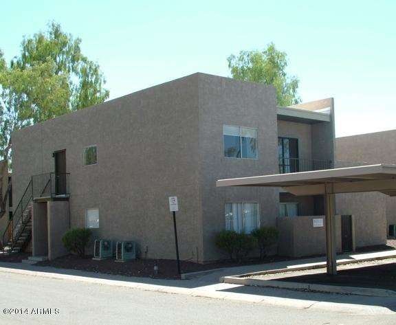 2825 E Paradise
