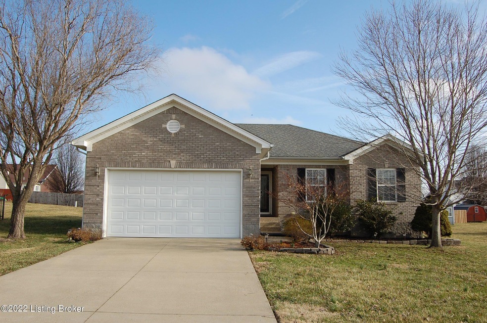 680 Helmwood Cir, Mount Washington, KY 40047 - photo 1