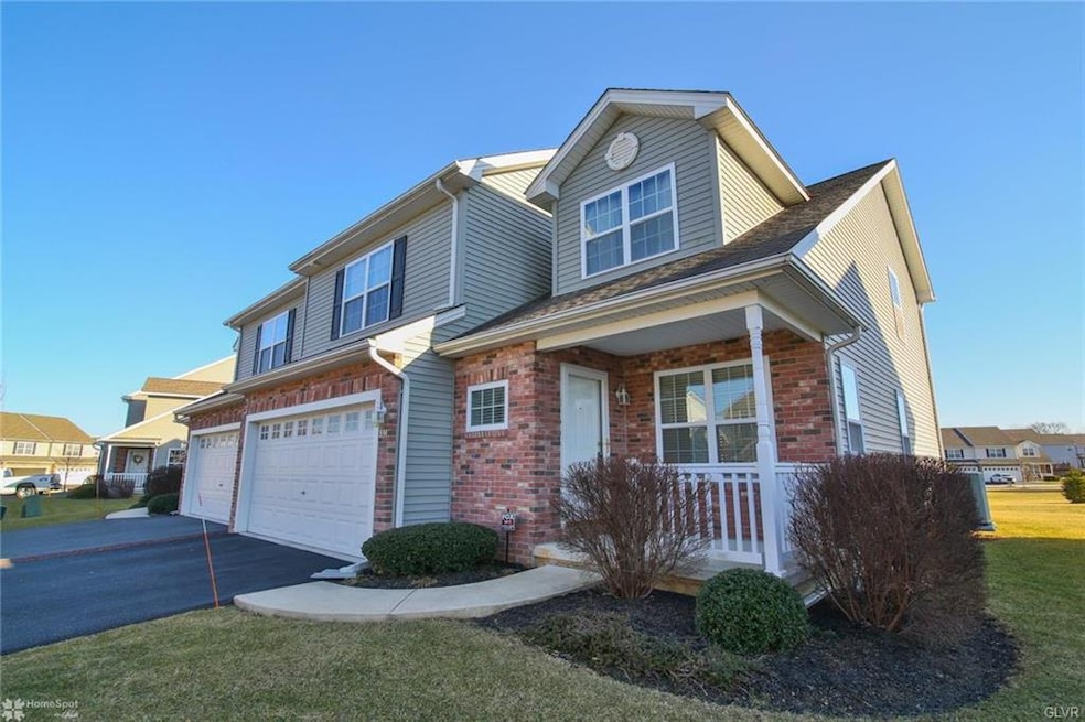 834 N Fork Dr, Easton, PA 18040 - photo 1