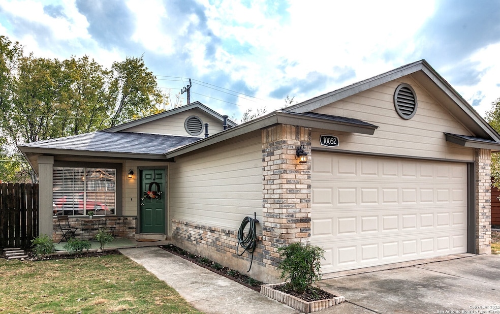 10052 Woodtrail, San Antonio, TX 78250 - photo 1