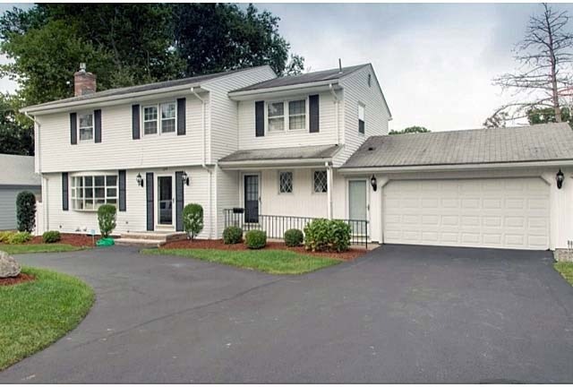 125 W Blue Ridge Rd, Cranston, RI 02920 - photo 1