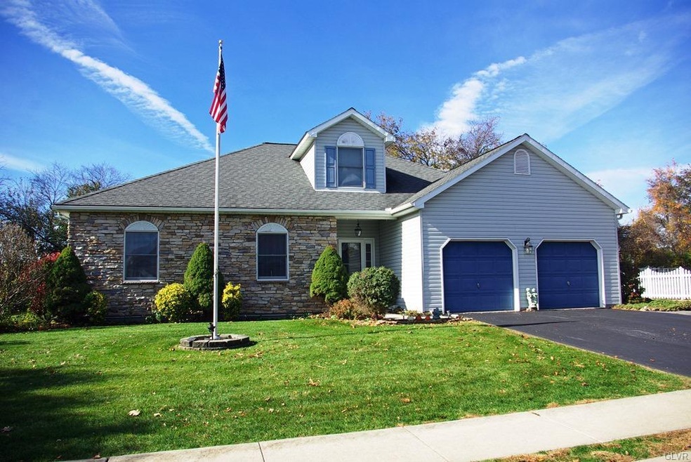 2290 Stonebridge Ln, Easton, PA 18040 - photo 1