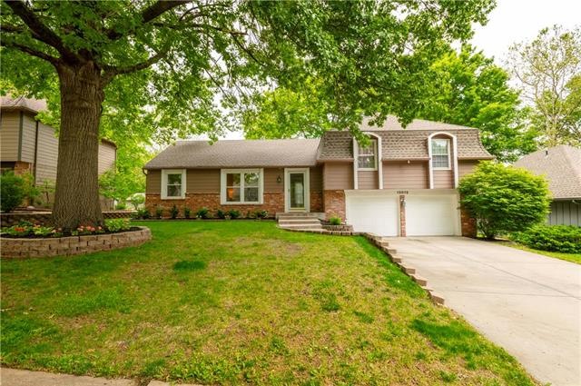 12012 W 100th Terrace, Lenexa, KS 66215 - photo 1