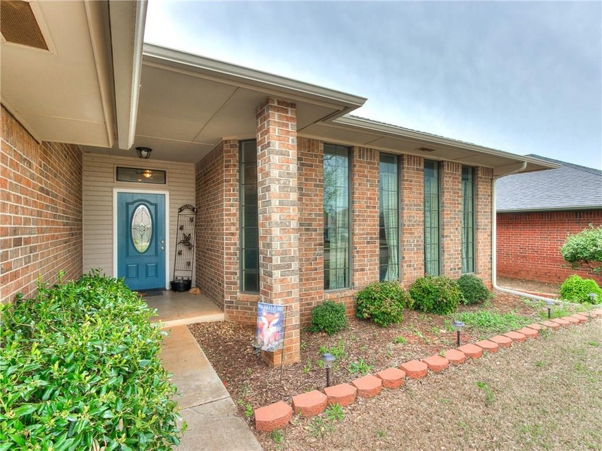 Welcome home to 1716 Yellowstone Lane