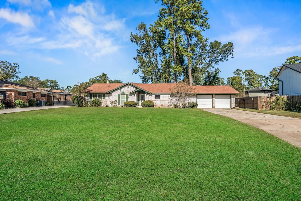 307 Bickett Ln, Spring, TX 77373 - photo 1