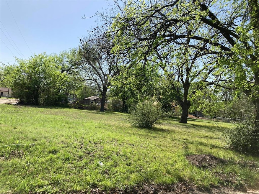 301 Chase Ave unit 303, Cleburne, TX 76031 - photo 1