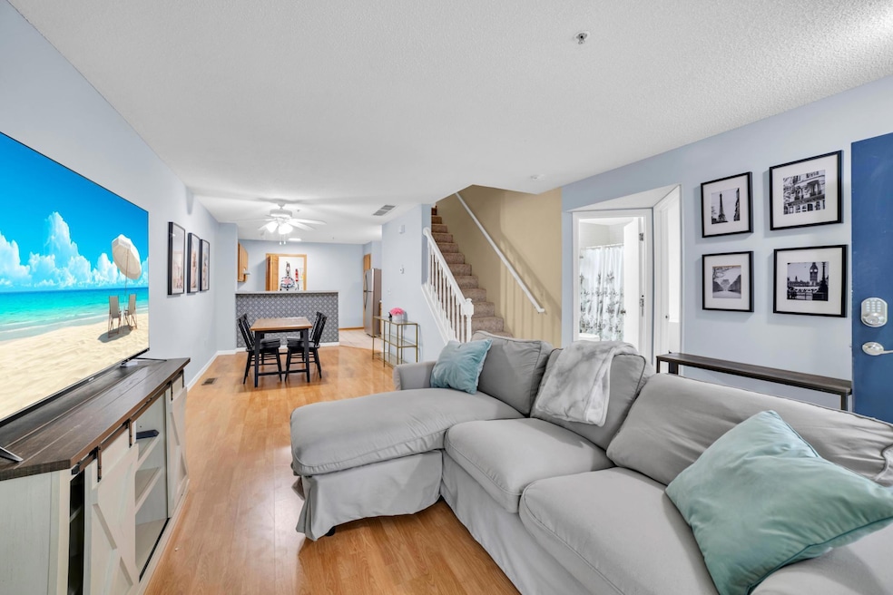 2225 Ranchview Ln N unit 1, Plymouth, MN 55447 - photo 1