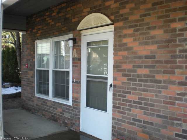 157 Kings Hwy unit A, Milford, CT 06460 - photo 1